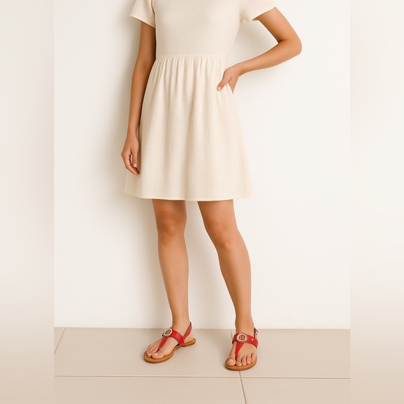 Tommy Hilfiger Thong Flat Sandals - Picture 6 of 6